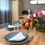 Stella & Z Basenami, Grota Solna, Jacuzzi