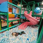 Stella & Z Basenami, Grota Solna, Jacuzzi Üdülőpark *