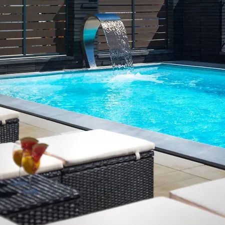 Stella & Z Basenami, Grota Solna, Jacuzzi *