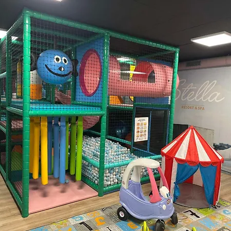 Stella & Z Basenami, Grota Solna, Jacuzzi Üdülőpark Władysławowo