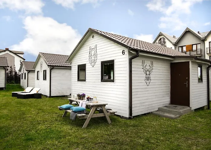 Stella & Z Basenami, Grota Solna, Jacuzzi פארק נופש Władysławowo