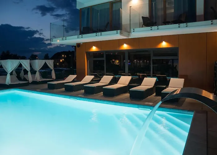 Stella & Z Basenami, Grota Solna, Jacuzzi Władysławowo