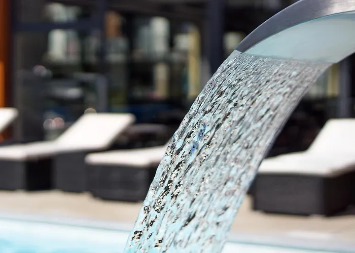 Stella & Z Basenami, Grota Solna, Jacuzzi *