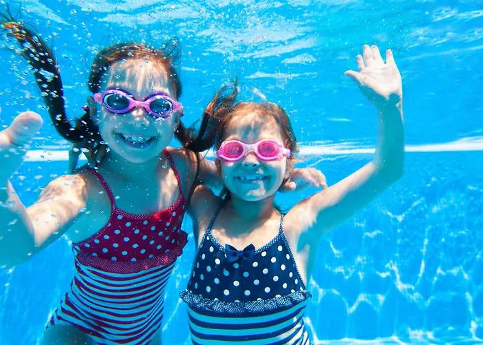 Stella & Z Basenami, Grota Solna, Jacuzzi Ferienpark Władysławowo