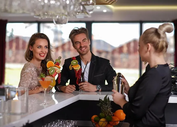 Stella & Z Basenami, Grota Solna, Jacuzzi