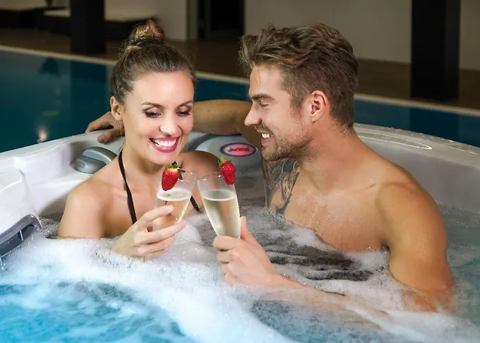 Stella & Z Basenami, Grota Solna, Jacuzzi Ferienpark